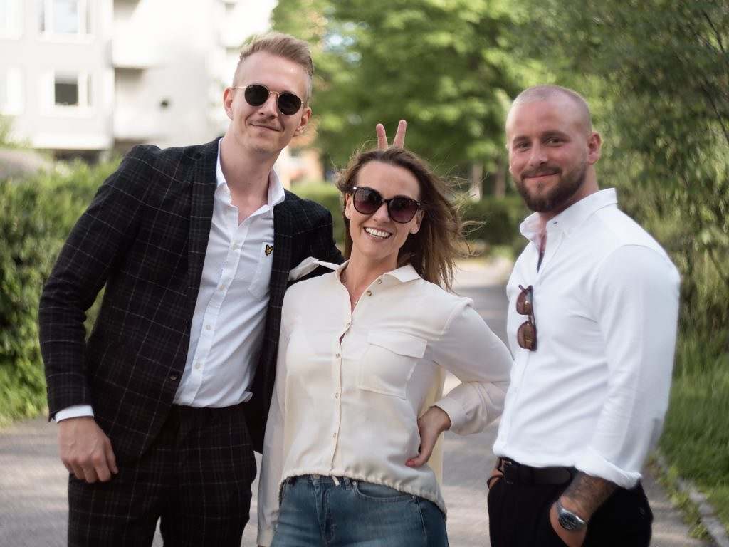 Kontakta oss
